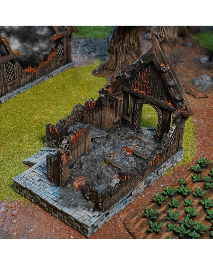Ruinas de la Casa del Aldeano del Reino de Sajonia|Conquest Creations|Las Ruinas de la Casa del Aldeano es una pieza de escenografía ideal para cualquier amante de los juegos de miniaturas, especialmente si buscas ambientaciones históricas y medievales. Inspirada en la arquitectura tradicional del Reino de Sajonia , esta construcción aporta un toque auténtico y detallado a tus partidas.

Diseñada por Conquest Creations , esta escenografía destaca por su gran realismo y la facilidad con la que puede integrarse en cualquier mesa de juego.

Estas ruinas de la Casa del Aldeano ha sido cuidadosamente elaborada para ofrecer una experiencia inmersiva. Sus paredes, techo y detalles están pensados para recrear la vida cotidiana en el Reino de Sajonia , lo que la convierte en una pieza versátil tanto para coleccionistas como para jugadores de wargames.

Además, es totalmente compatible con el popular sistema de juego MESBG (Middle-Earth Strategy Battle Game), por lo que puedes usarla para recrear batallas épicas o narrativas personalizadas.

Este artículo no es una casa de Rohan en Ruinas del juego MESBG y no esta apoyado ni respaldado de alguna forma por Games Workshop.

Casa de Rohan en Ruinas del juego MESBG puede adquirirse en warhammer.com 

En la Guerra de los Rohirrim era muy habitual encontrar alguna casa de Rohan en Ruinas

Ya sea que busques mejorar tu escenografía para torneos o simplemente darle vida a tu colección, las ruinas de la Casa del Aldeano es una adición imprescindible.

Su diseño de alta calidad y la temática histórica del Reino de Sajonia harán que tus partidas cobren un realismo único.

Con Conquest Creations , la autenticidad y el detalle están garantizados.

Todos los elementos vienen sin pintar y se requiere montaje.

Inspeccionamos todos nuestros productos antes del envío, pero debido a la naturaleza de la impresión 3D, algunos objetos pueden requerir una limpieza antes de su uso.

Otras resoluciones de impresión (calidad de impresión) y escala (tamaño) están disponibles según se solicite.

Terrain And Minis es un impresor autorizado con licencia comercial de Conquest Creations