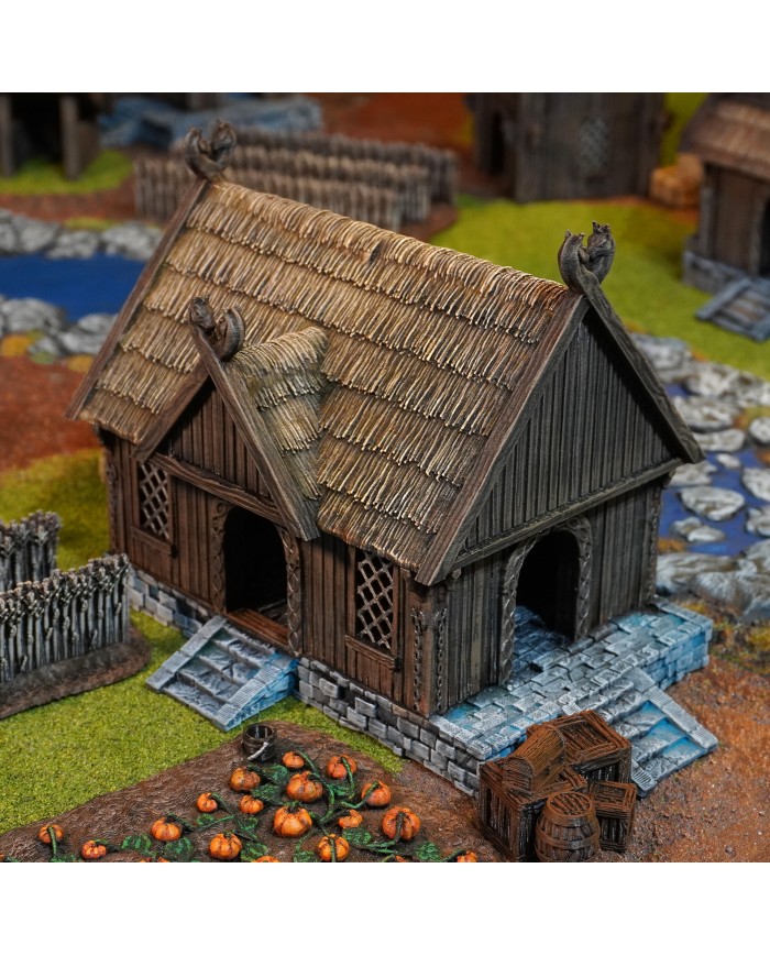 Hogar del Guerrero del Reino de Sajonia|Conquest Creations|El Hogar del Guerrero es una pieza de escenografía ideal para cualquier amante de los juegos de miniaturas, especialmente si buscas ambientaciones históricas y medievales. Inspirada en la arquitectura tradicional del Reino de Sajonia , esta construcción aporta un toque auténtico y detallado a tus partidas.

Diseñada por Conquest Creations , esta escenografía destaca por su gran realismo y la facilidad con la que puede integrarse en cualquier mesa de juego.

Esta Hogar del Guerrero ha sido cuidadosamente elaborado para ofrecer una experiencia inmersiva. Sus paredes, techo y detalles están pensados para recrear la vida cotidiana en el Reino de Sajonia , lo que la convierte en una pieza versátil tanto para coleccionistas como para jugadores de wargames.

Además, es totalmente compatible con el popular sistema de juego MESBG (Middle-Earth Strategy Battle Game), por lo que puedes usarla para recrear batallas épicas o narrativas personalizadas.

Este artículo no es una casa de Rohan del juego MESBG y no esta apoyado ni respaldado de alguna forma por Games Workshop.

Casa de Rohan y otra escenografia de Rohan para el juego MESBG puede adquirirse en warhammer.com 

Un Rohirrim medio vivía en una casa de Rohan sencilla, hecha de madera y con gran robustez.

Ya sea que busques mejorar tu escenografía para torneos o simplemente darle vida a tu colección, El Hogar del Guerrero es una adición imprescindible.

Su diseño de alta calidad y la temática histórica del Reino de Sajonia harán que tus partidas cobren un realismo único.

Con Conquest Creations , la autenticidad y el detalle están garantizados.

Todos los elementos vienen sin pintar y se requiere montaje.

Inspeccionamos todos nuestros productos antes del envío, pero debido a la naturaleza de la impresión 3D, algunos objetos pueden requerir una limpieza antes de su uso.

Otras resoluciones de impresión (calidad de impresión) y escala (tamaño) están disponibles según se solicite.

Terrain And Minis es un impresor autorizado con licencia comercial de Conquest Creations